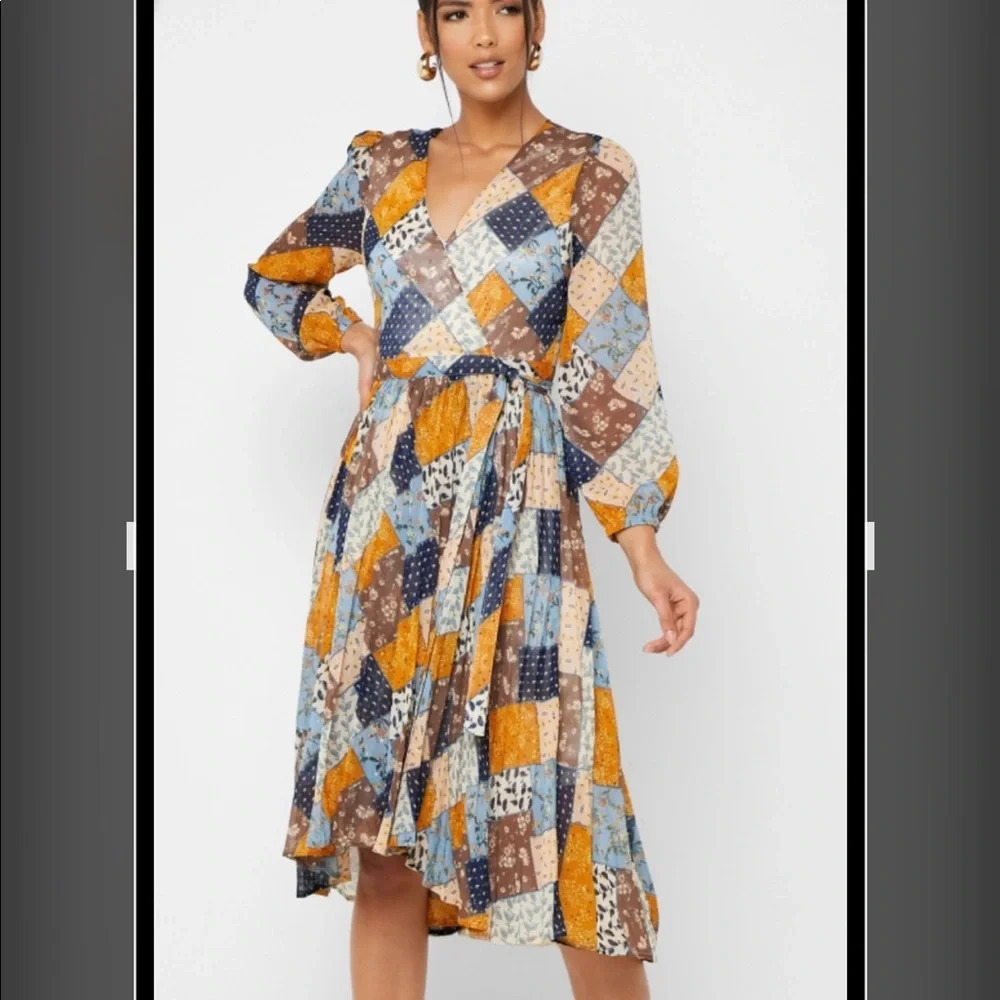 - Nwt! Moon River patchwork long sleeve dress M